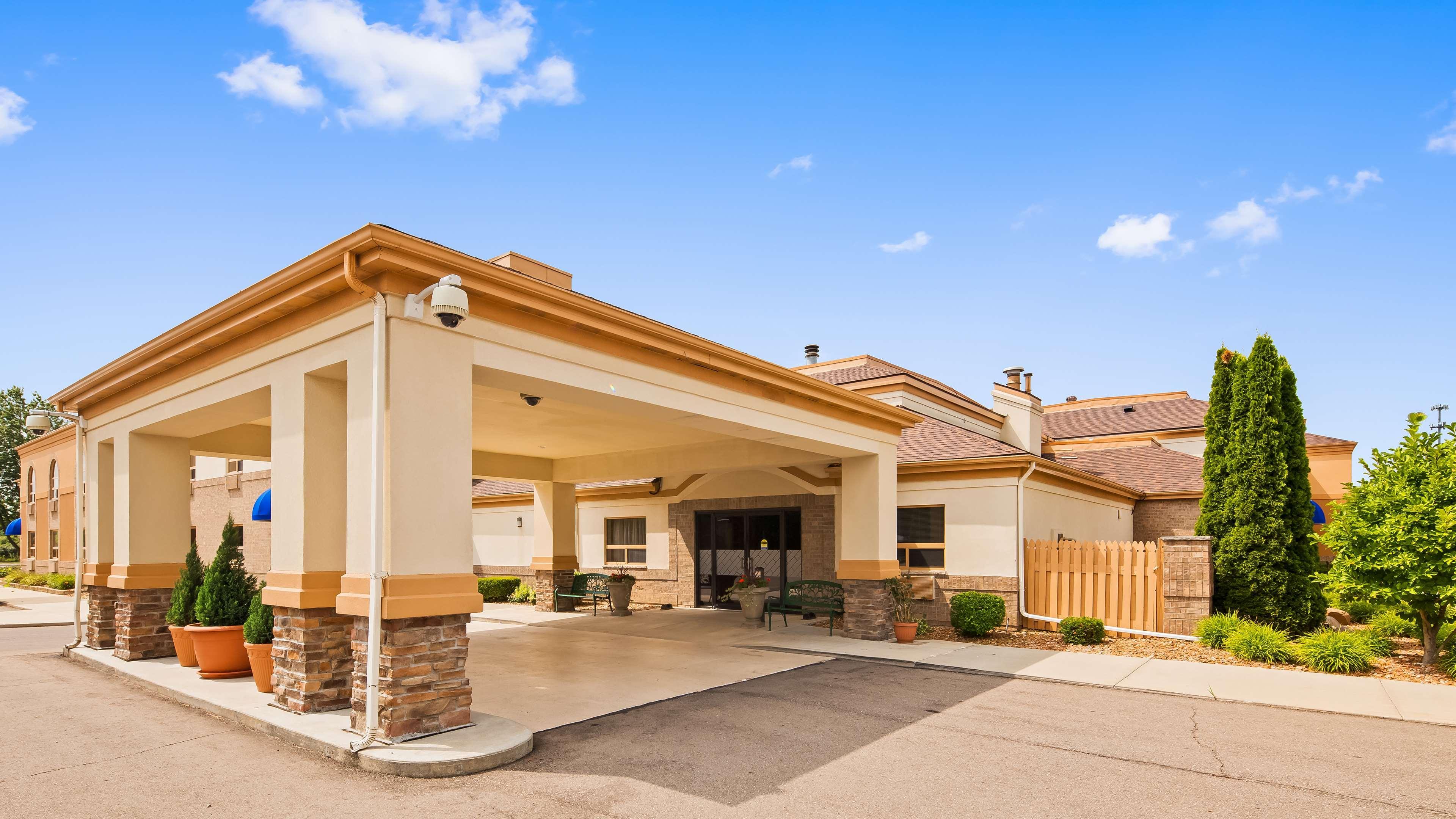Best Western Davison Inn Экстерьер фото